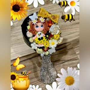 Bumblebee 🐝 hair comb so beautiful for a lovely princess 👸🏻
